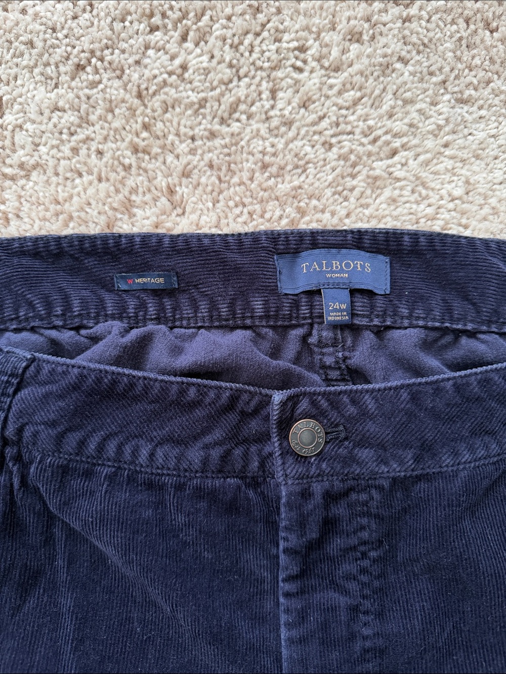 Talbots Women's Navy Corduroy Cropped Trousers - Picture 2 of 4